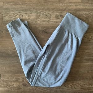 NVGTN light gray leggings, perfect condition